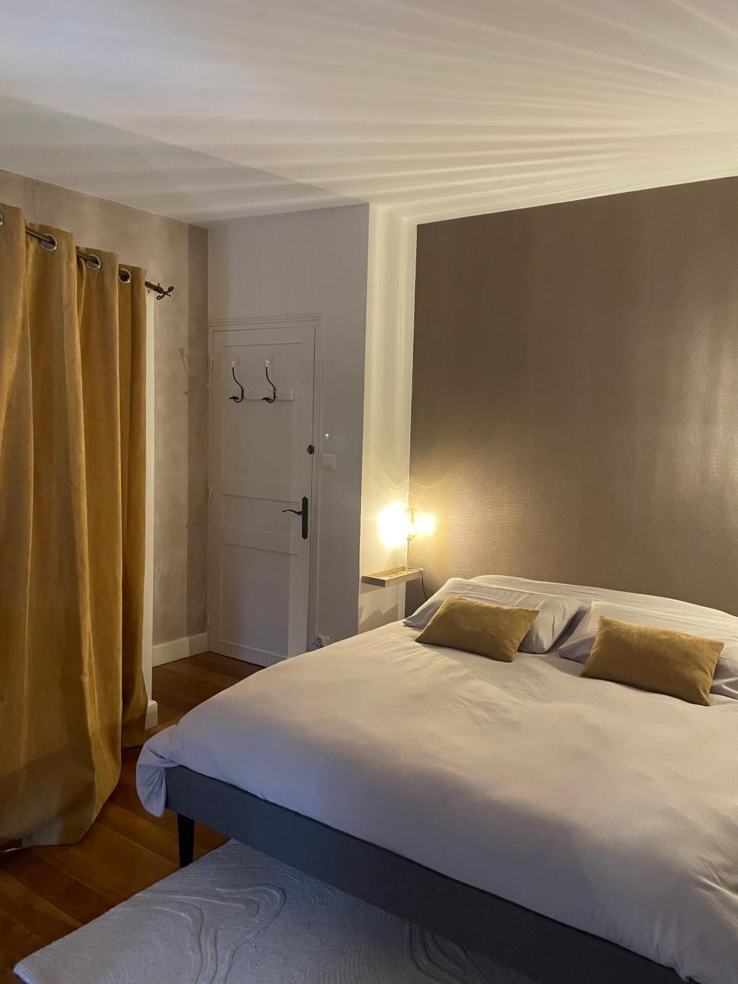 Bed and Breakfast Le P'Tit Nid De Gabriel Les Touches-de-Périgny Zewnętrze zdjęcie